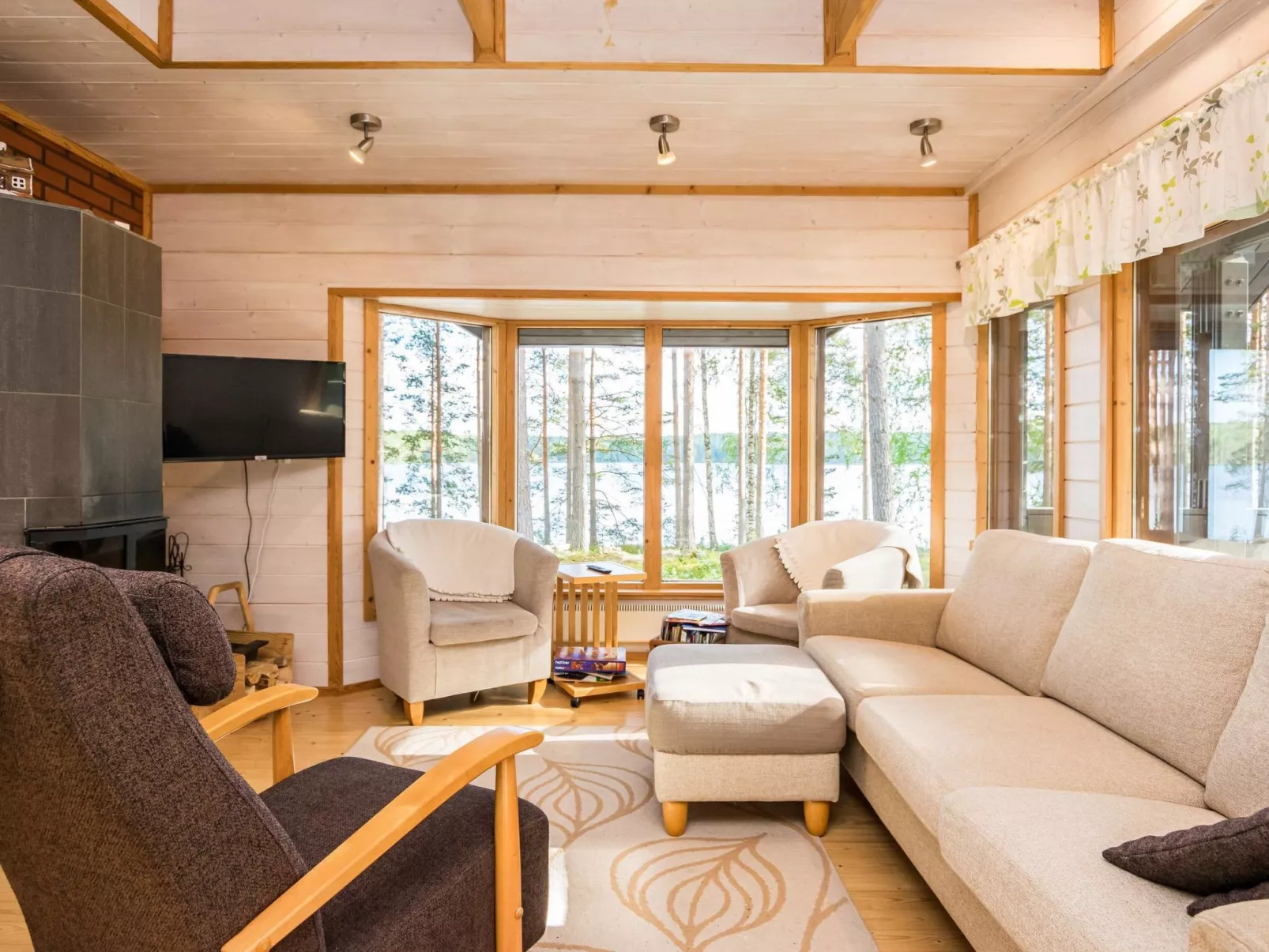 Kuvalanranta-Drinnen