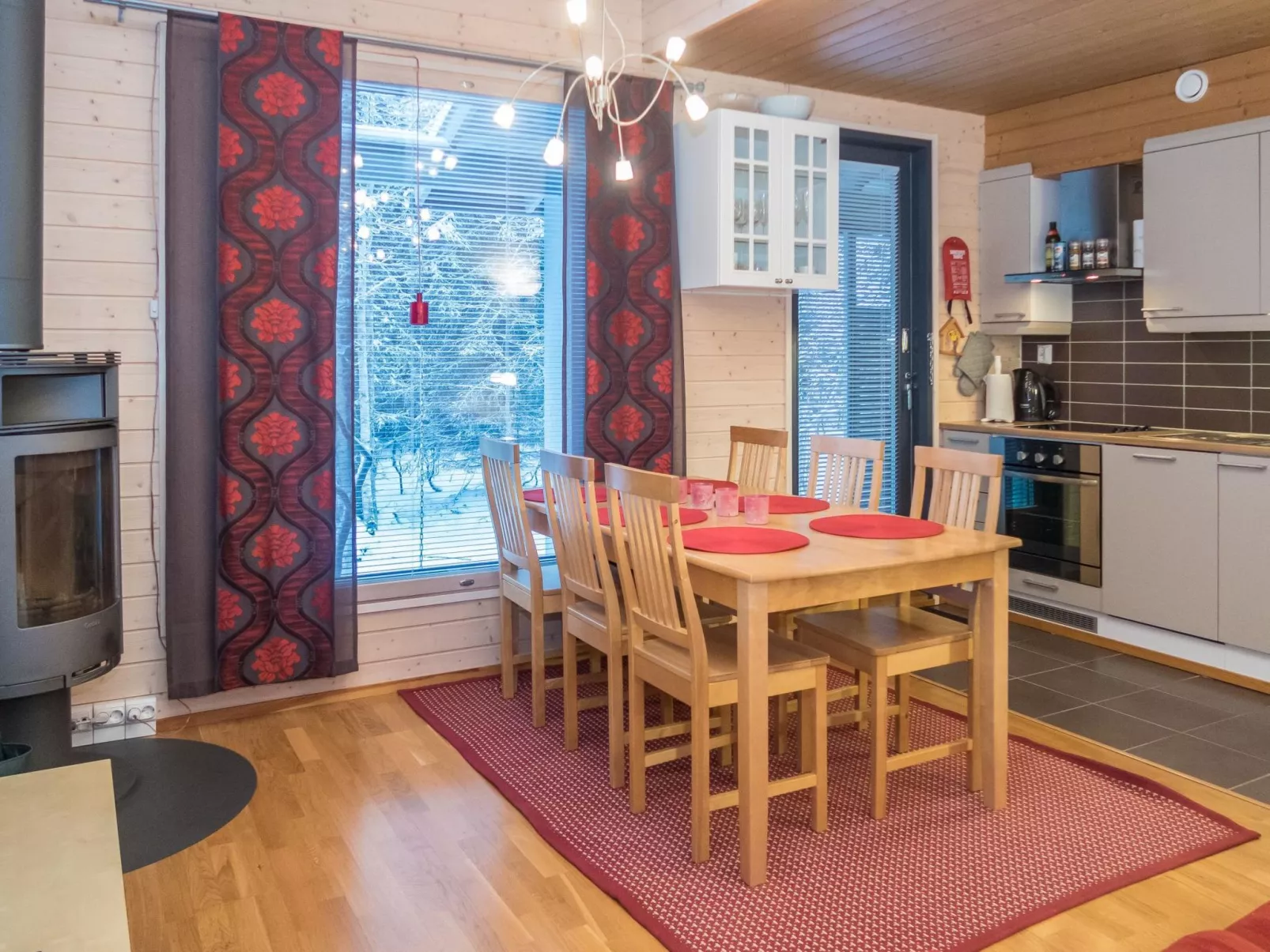 Rukan salmenhovi-Dedans