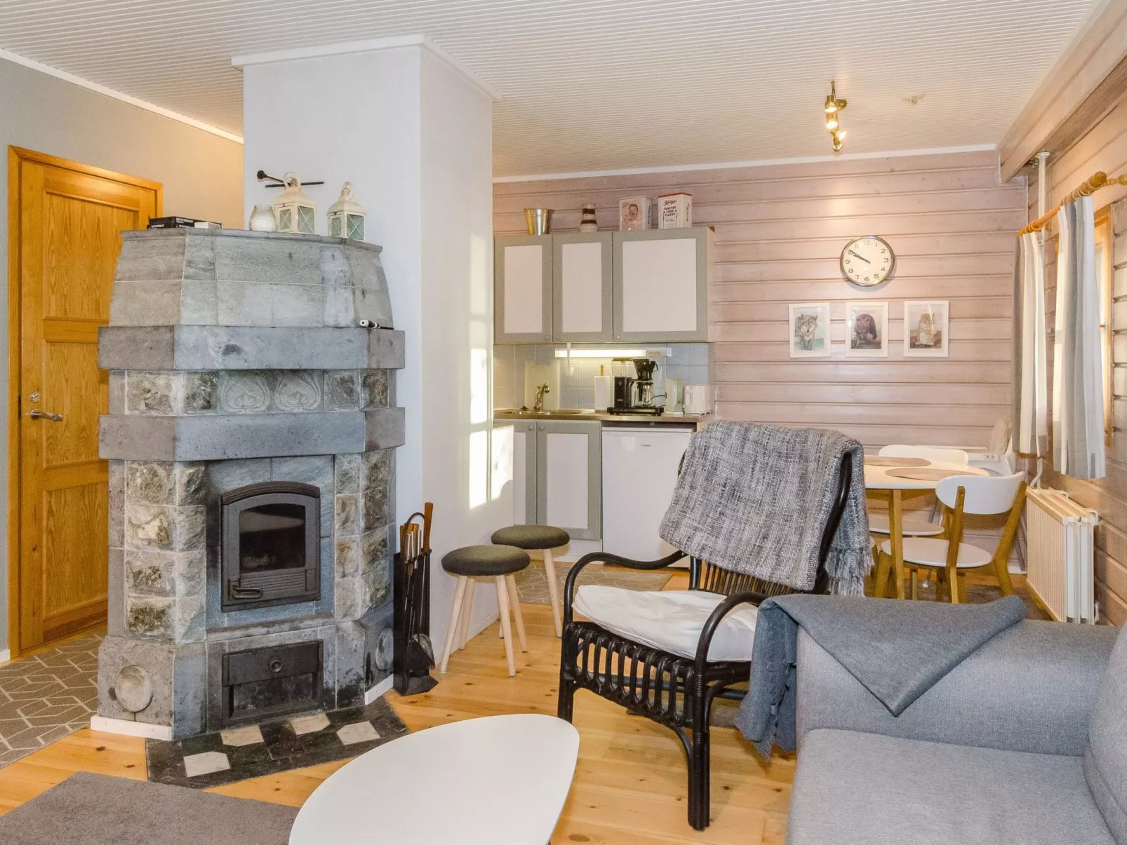 Kulta-käkönen 17 by bomba-Dedans