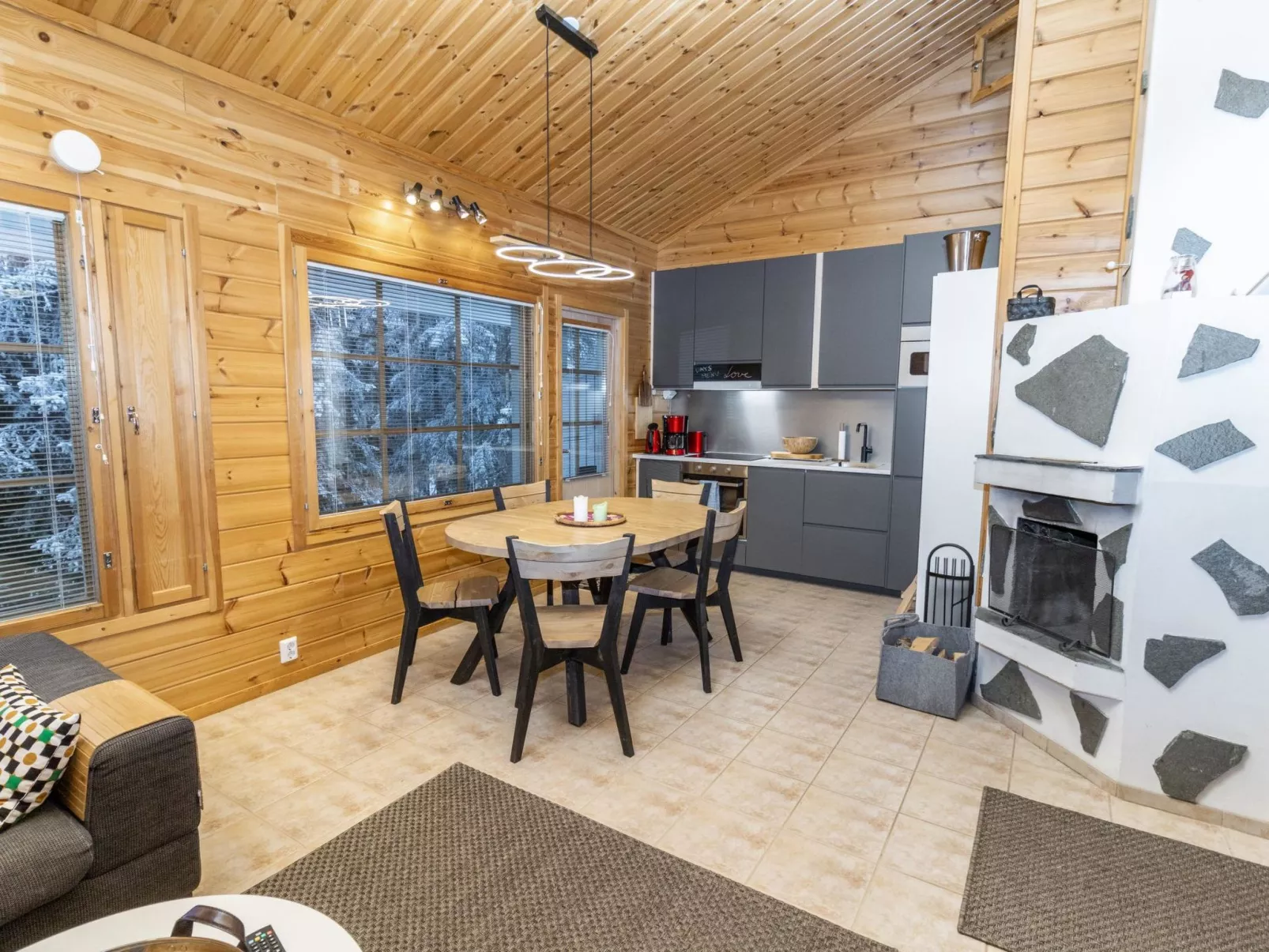 Rukan ankkuri-Drinnen