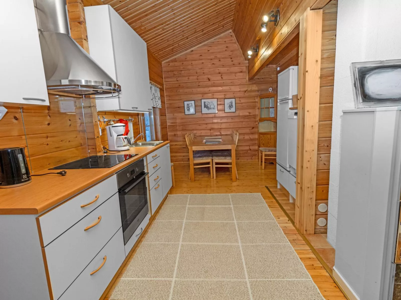 Pohjaslahdentie 17 a-Dedans