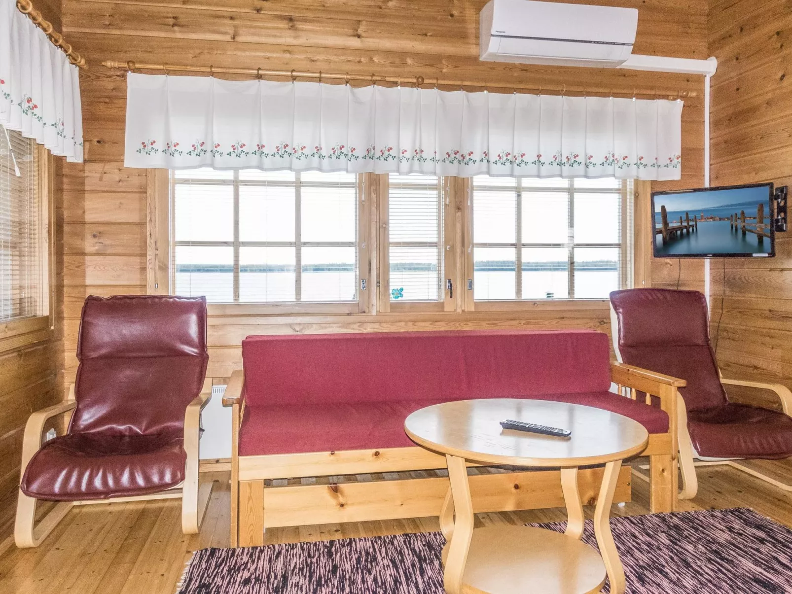 Mansikkaranta 1-Inside