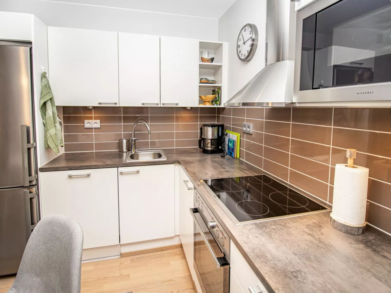 Kelotähti a 11-Inside