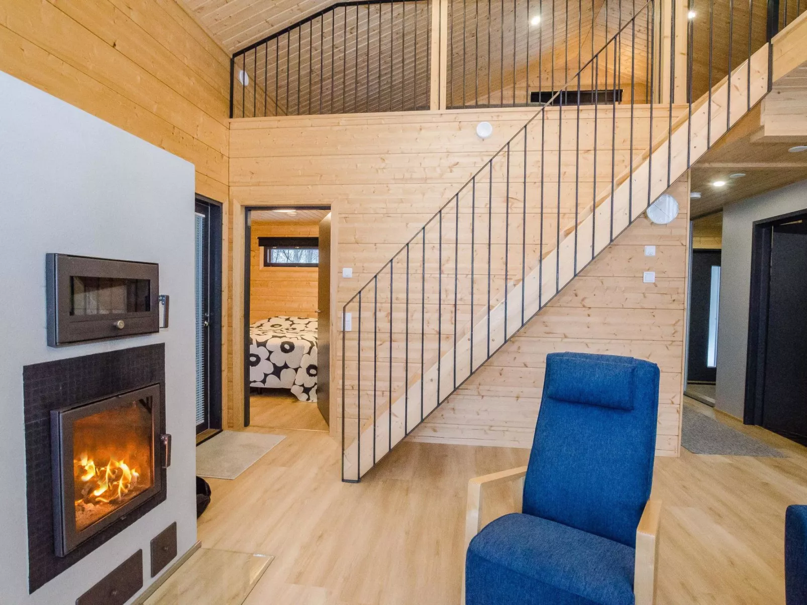 Lakeside villa-Dedans