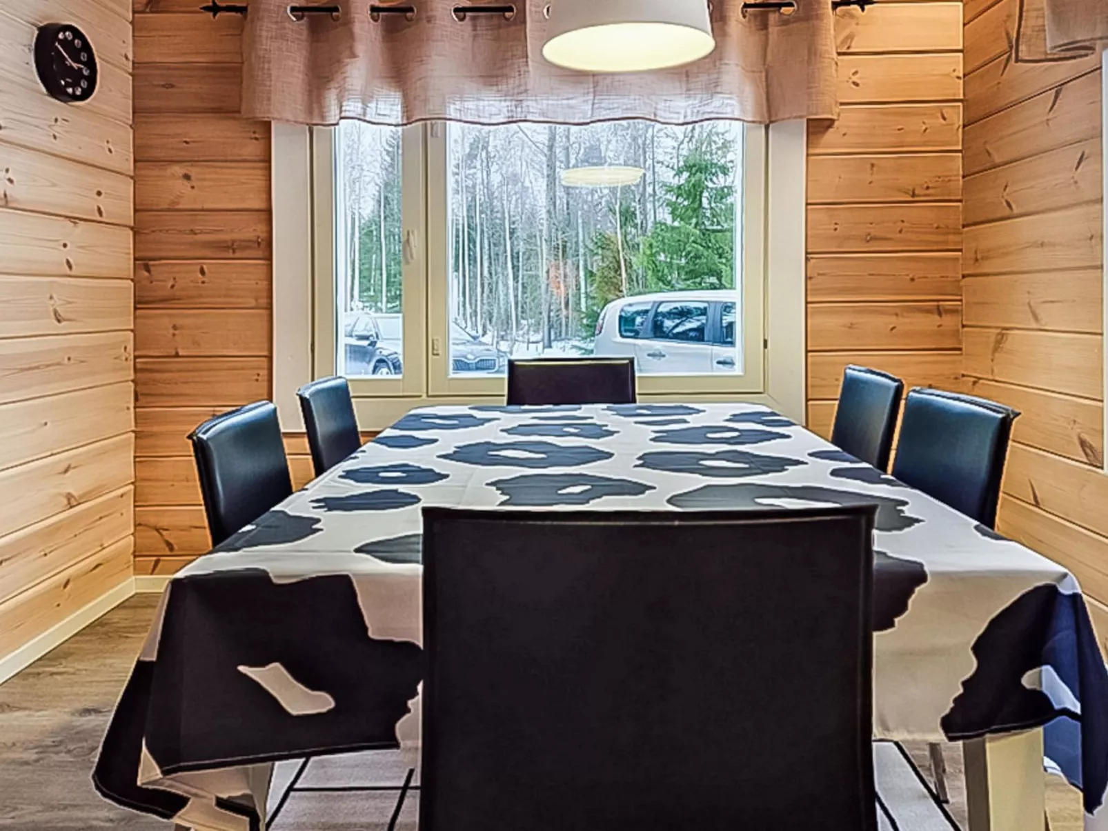 Pyhtään jussila-Inside