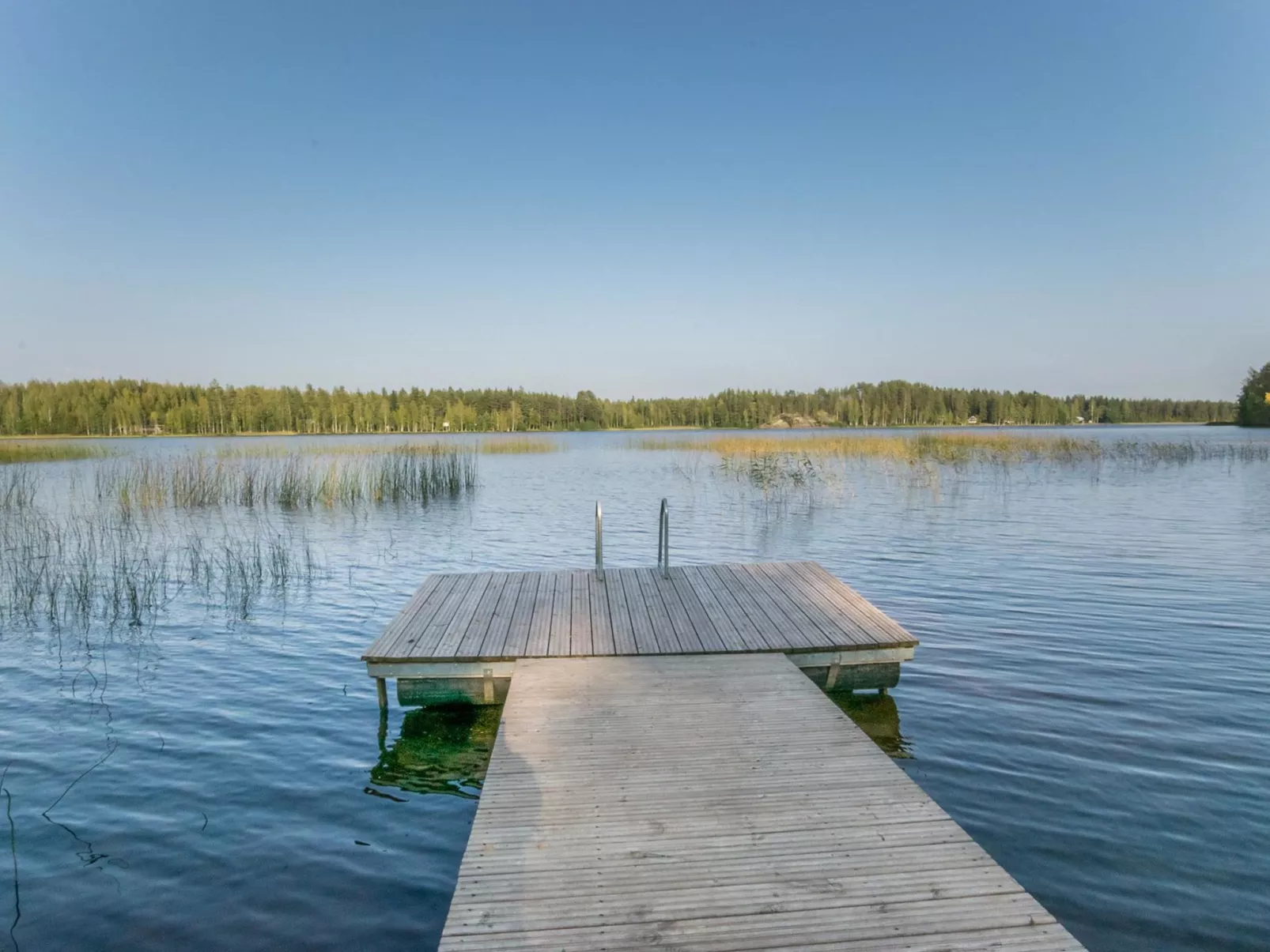 Aurinkopaikka-Dedans