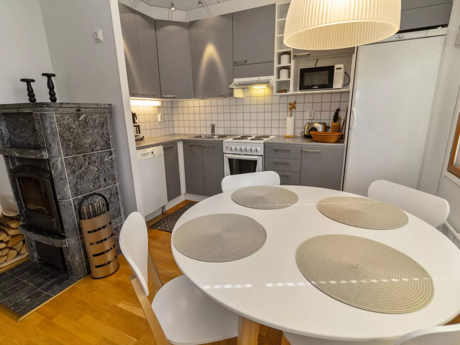 Karhunvartijan linna a4-Dedans