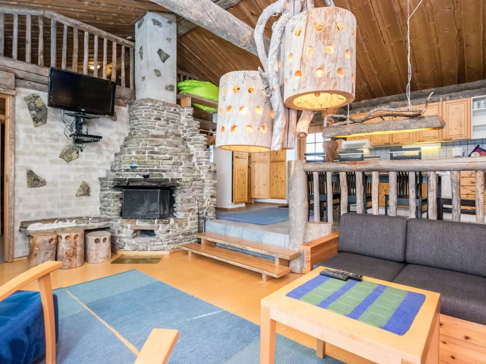 Pihlakieppi 1-Inside