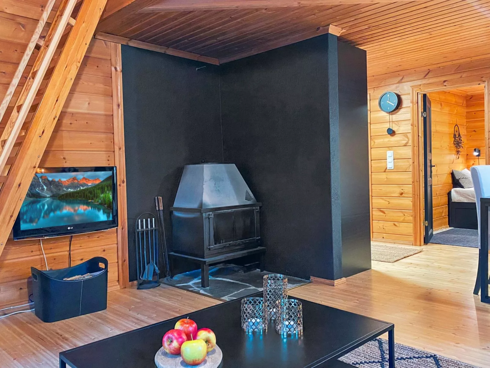 Uolevintie 39b-Dedans