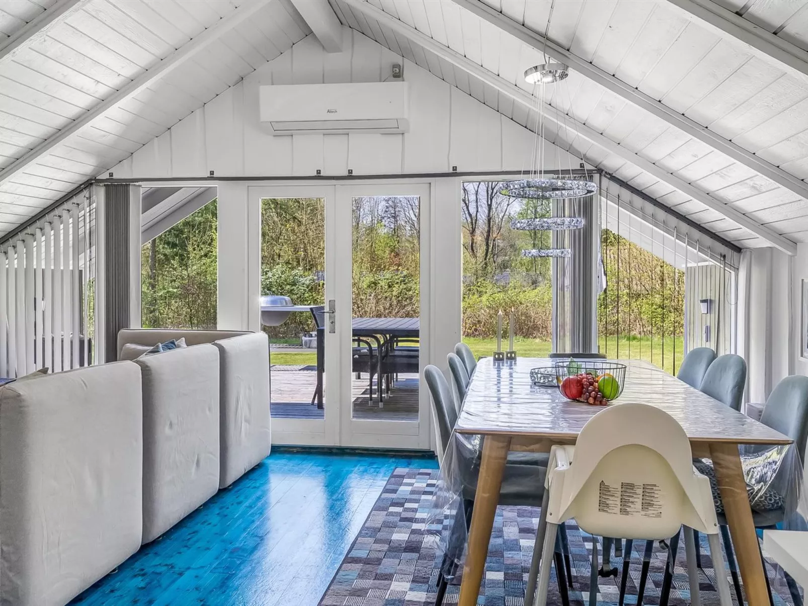 "Gojko" - 30km from the sea-Inside