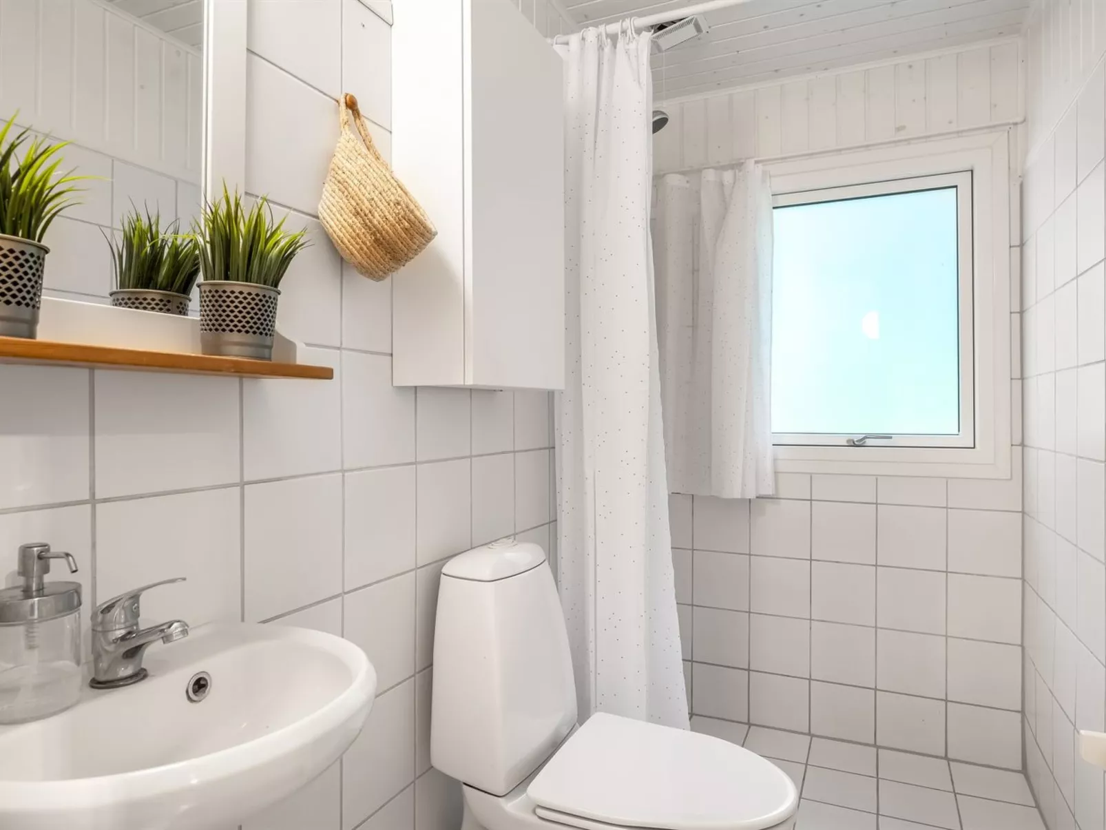 "Gitten" -  from the sea-Inside