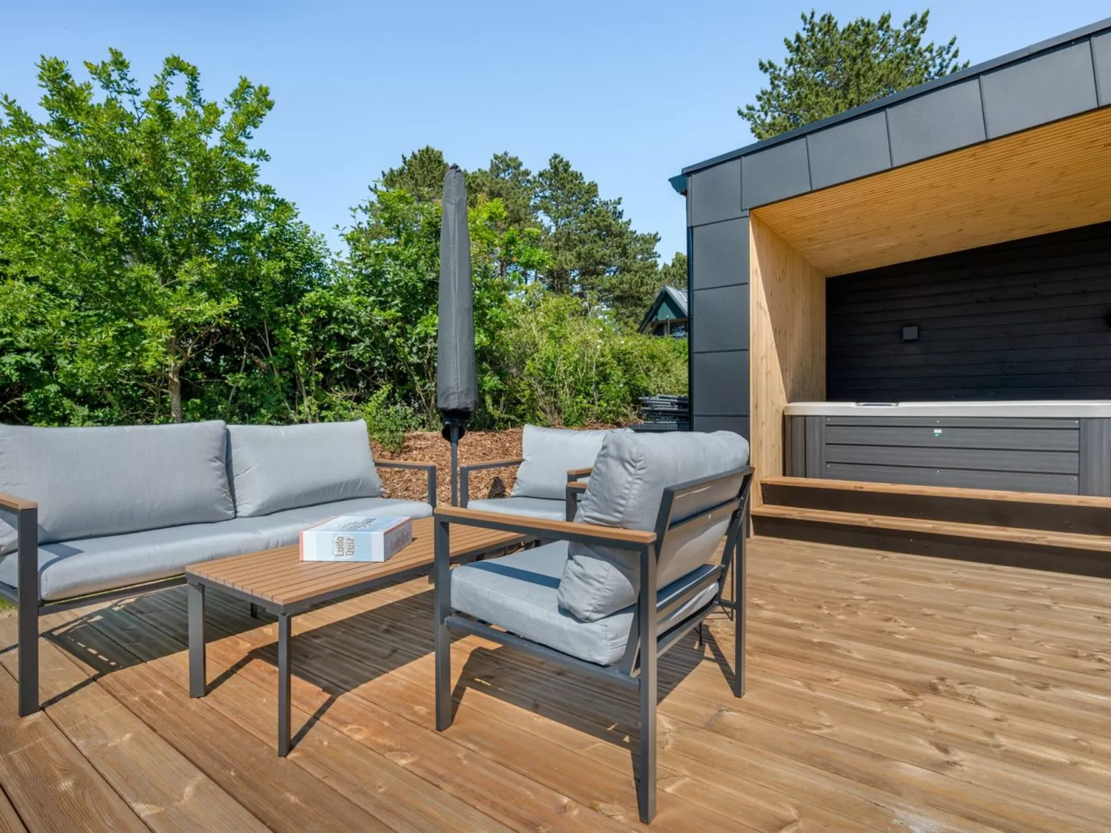 "Arjuna" - 750m from the sea-Outside