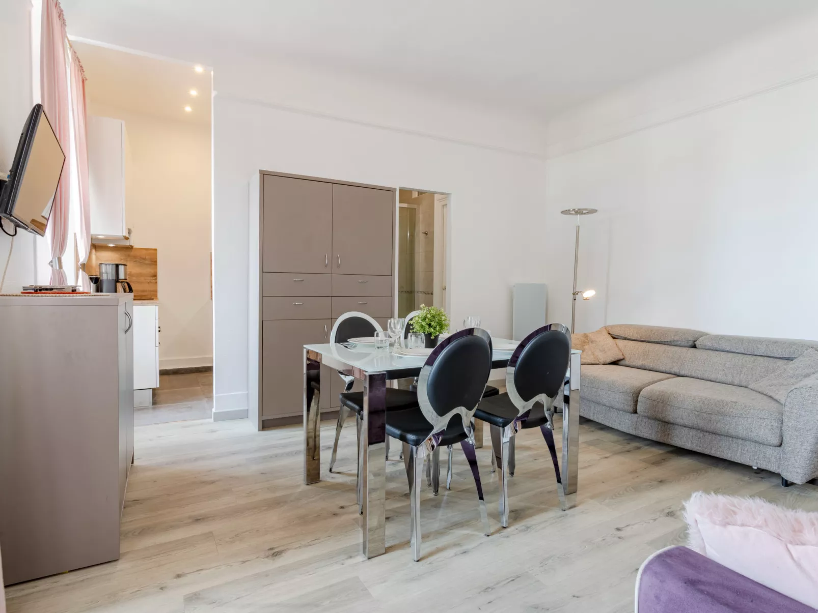 L'hôtel de Paris-Inside