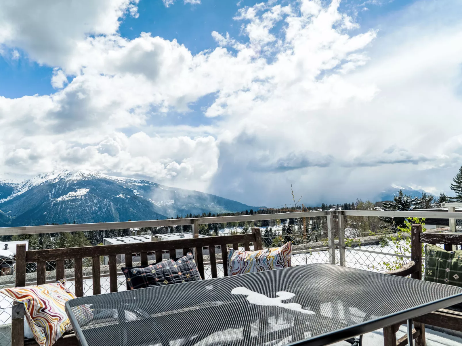 Jeanne D'Arc LOFT COMBI-Outside