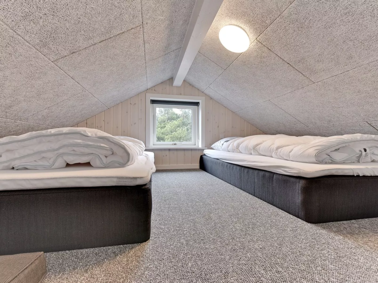 "Hwithoveth" - 1.4km from the sea-Dedans