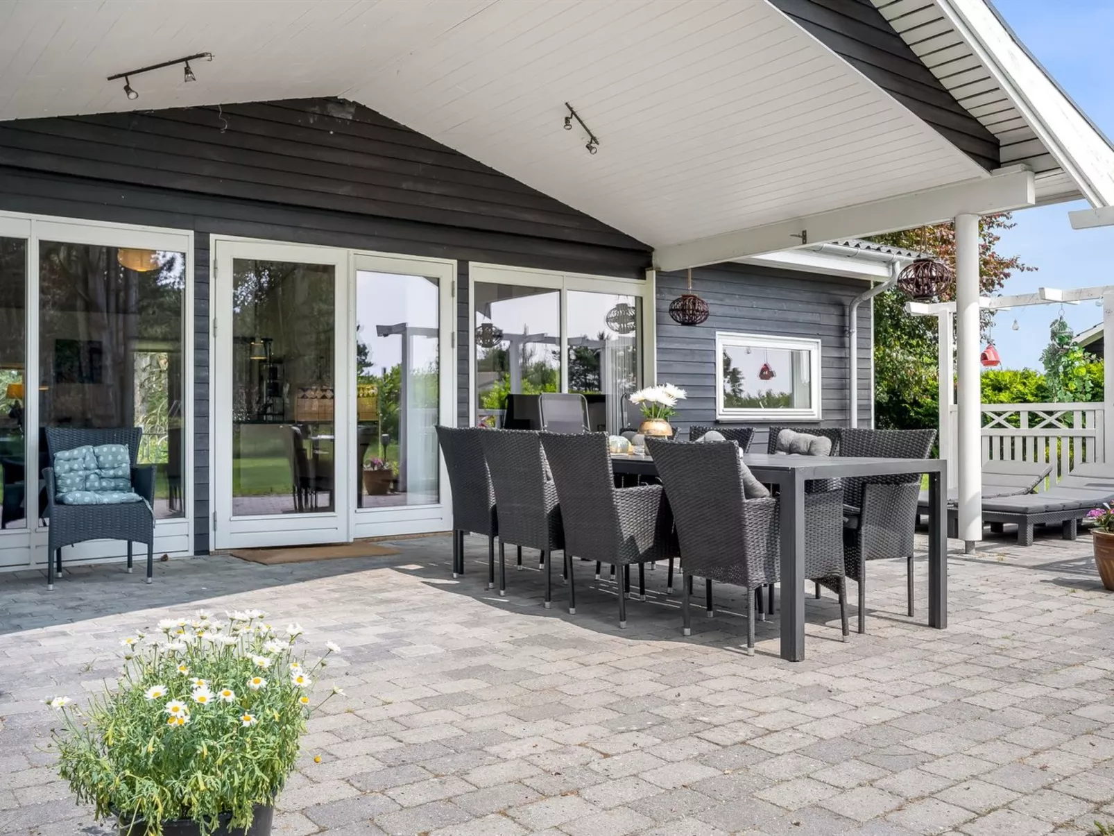 "Helin" - 800m from the sea-Outside