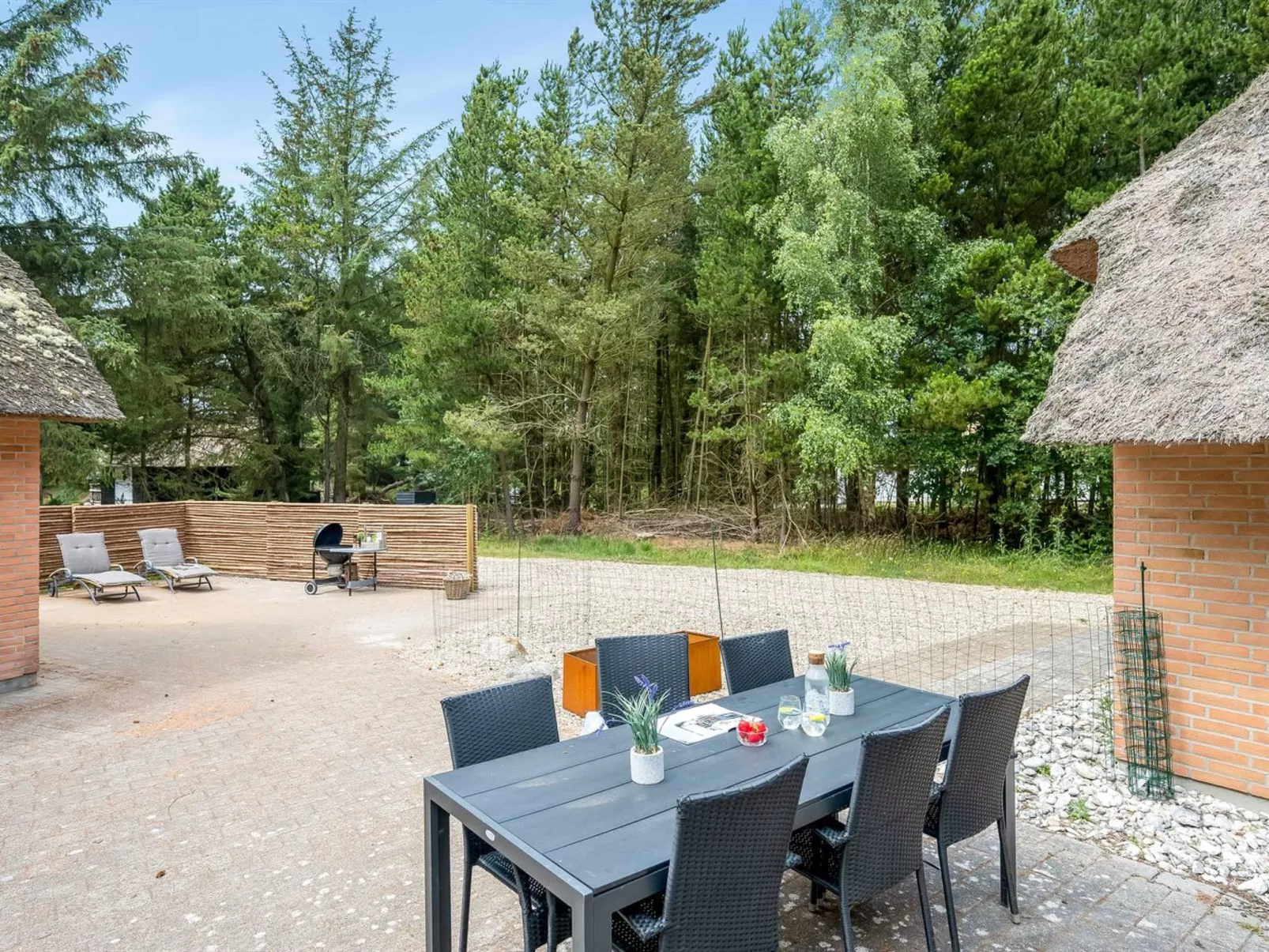 "Batsha" - 1.7km from the sea-Dehors