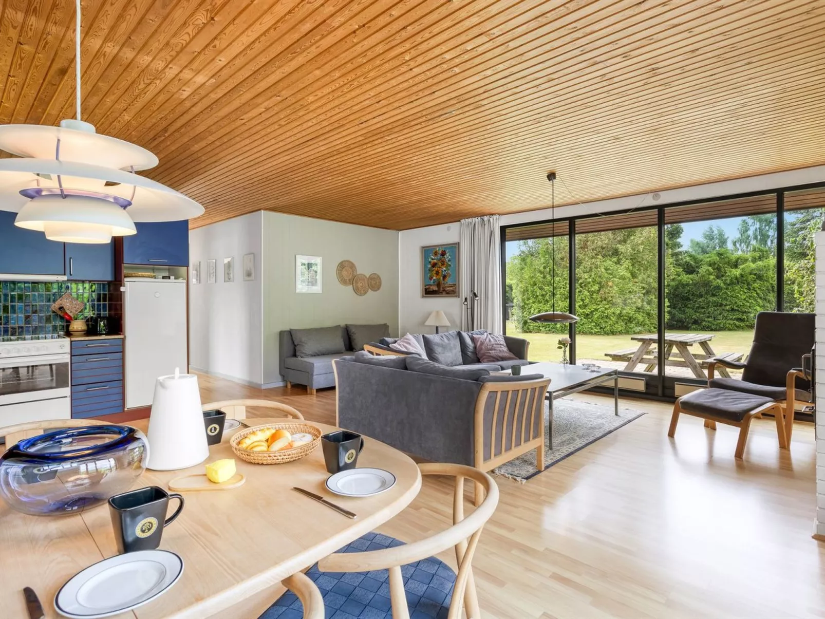 "Ognen" - 800m from the sea-Drinnen