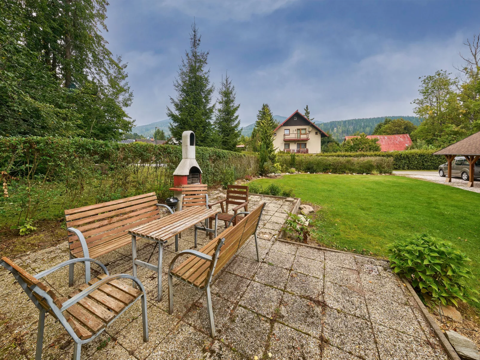 U Švýcarského dvora IV-Draußen