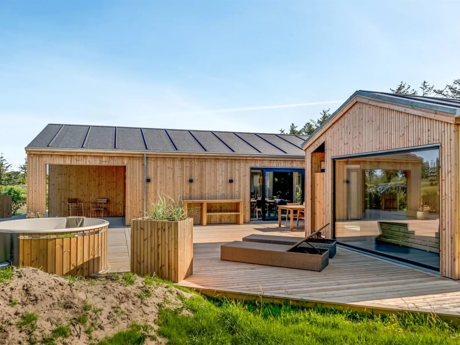 "Silja" - 900m from the sea-Outside