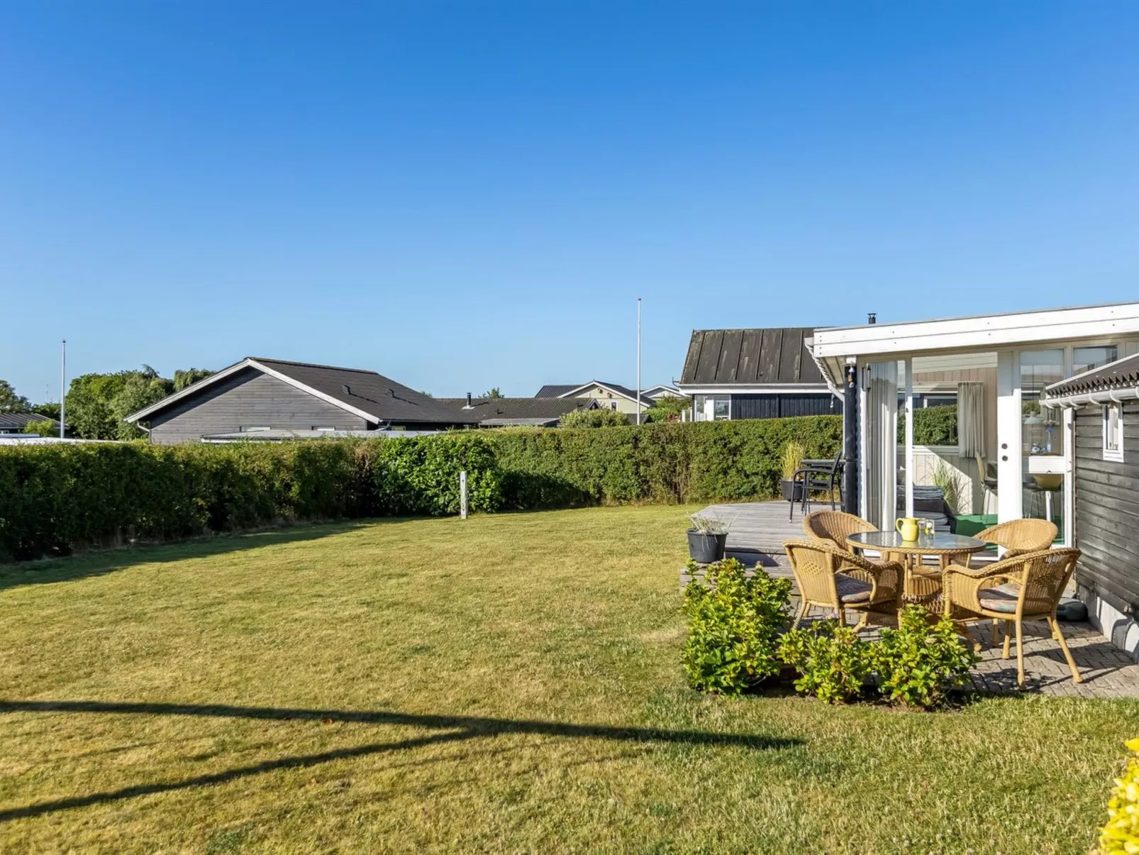 "Raymond" - 175m from the sea-Draußen