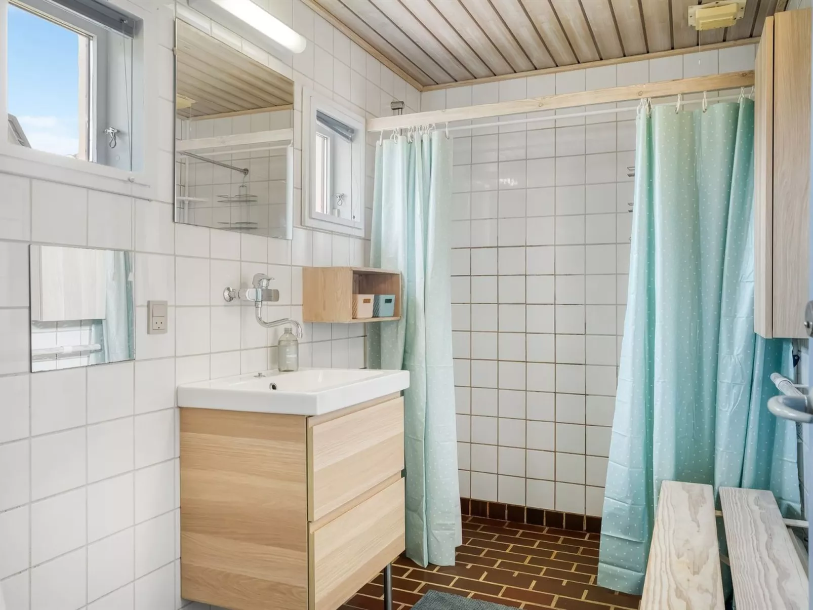 "Aike" - 1km from the sea-Inside