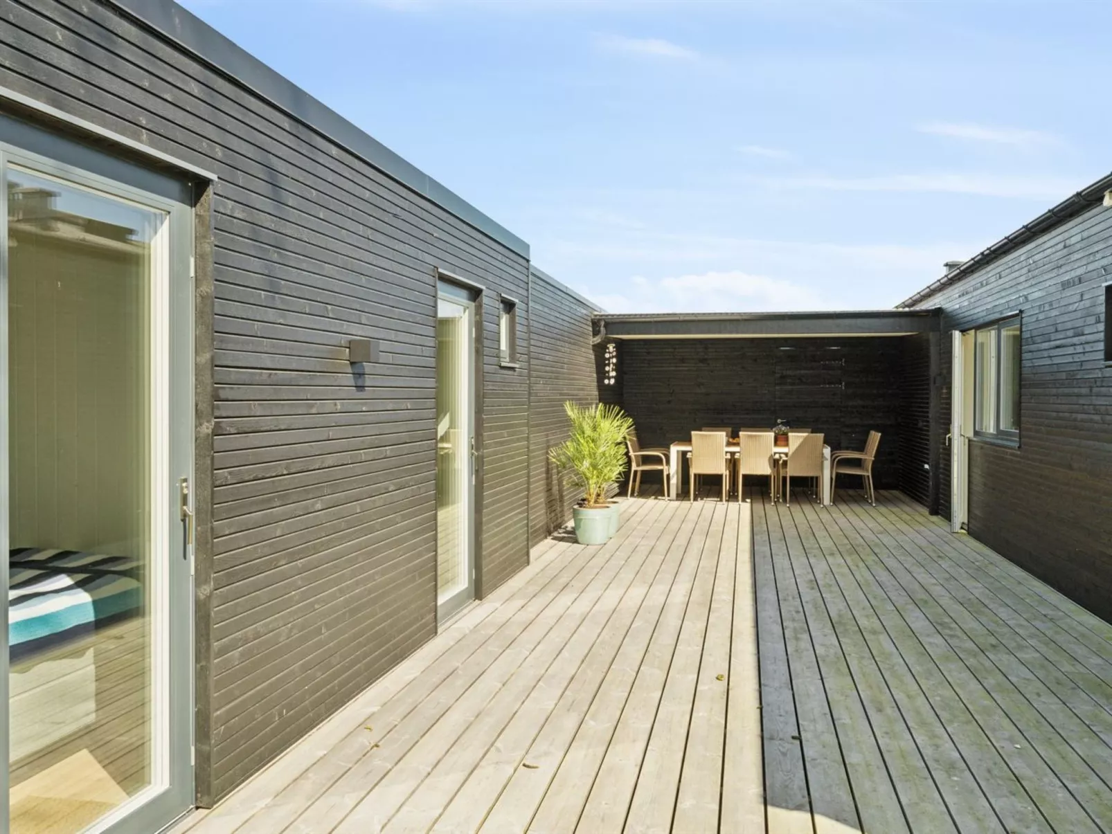 "Fabine" - 75m from the sea-Outside