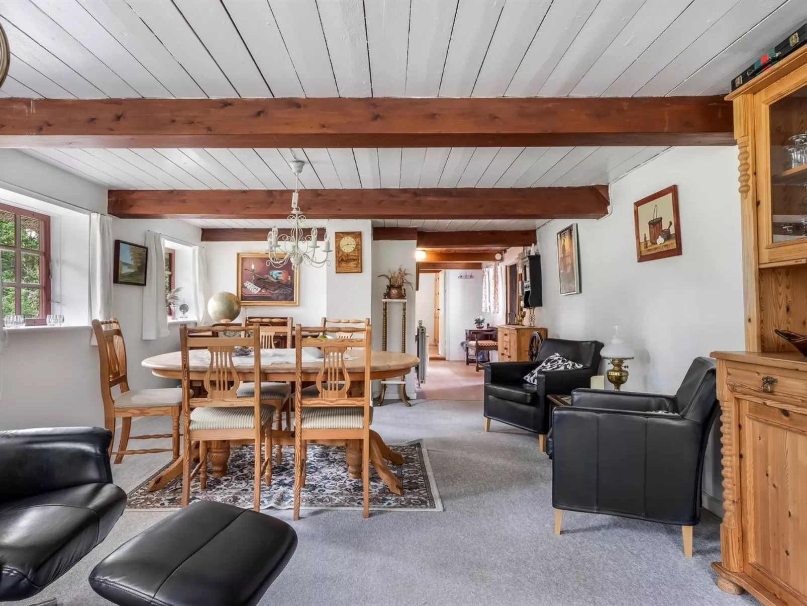 "Hoat" - 1.7km from the sea-Inside