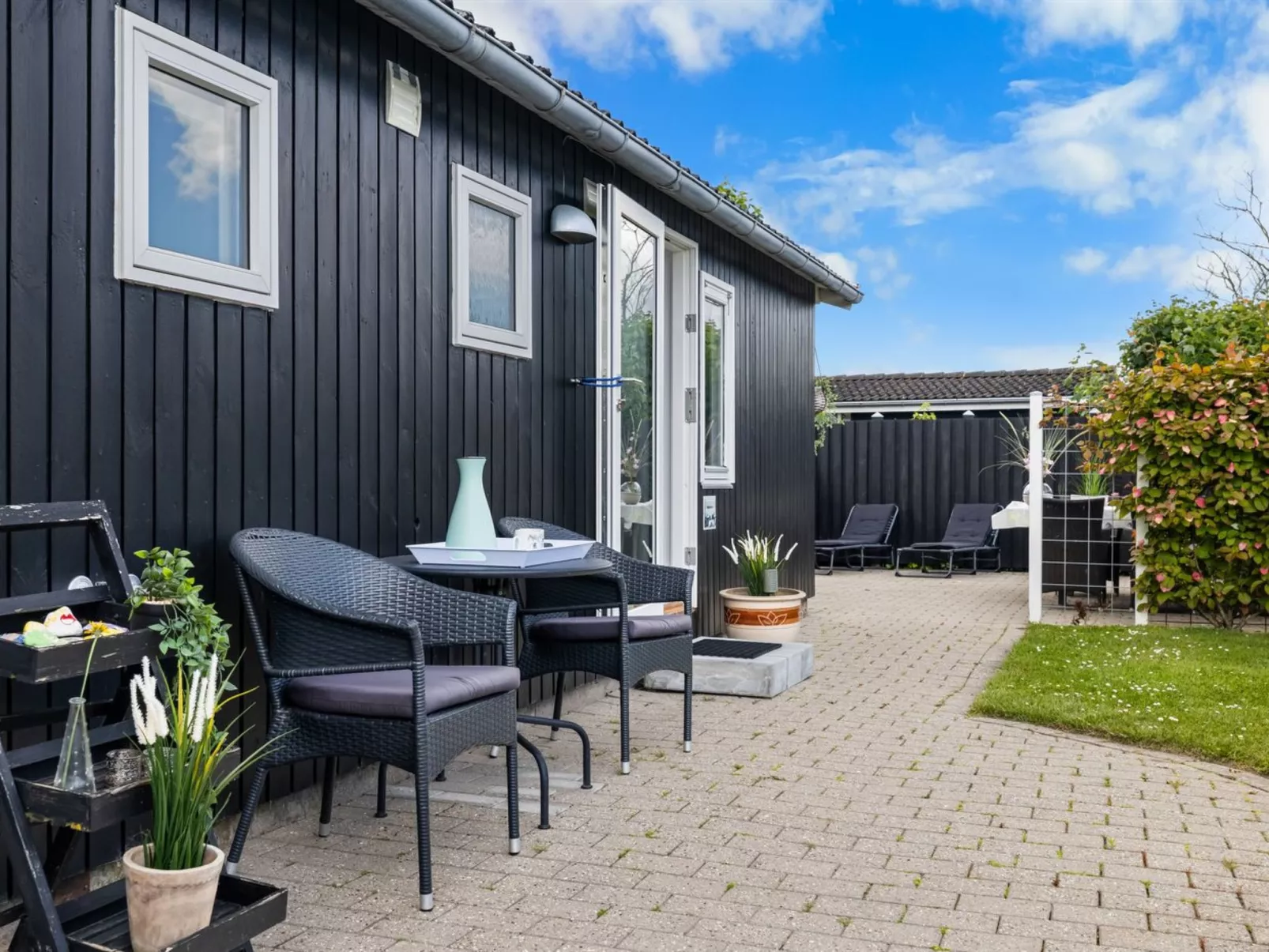 "Daya" - 75m from the sea-Draußen