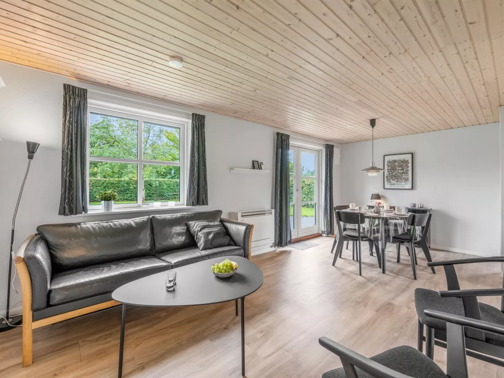 "Roland" - 200m to the fjord-Dedans