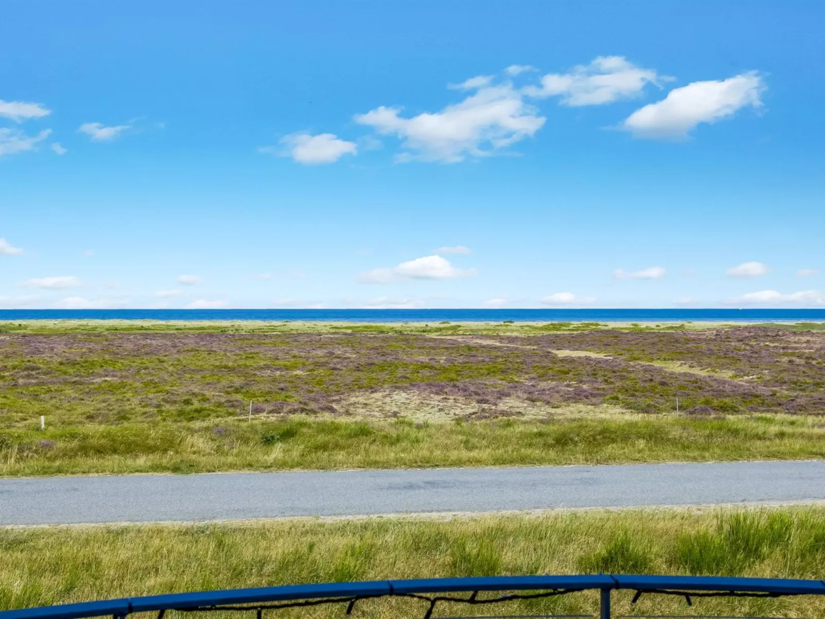 "Lutz" - 340m from the sea