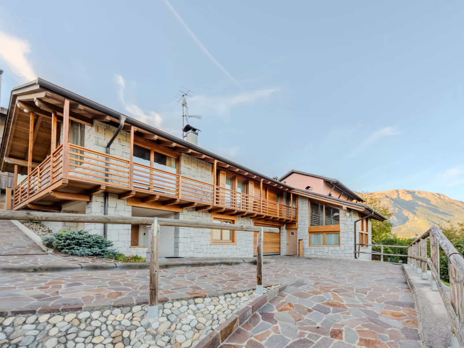 Picchio Autunno-Outside