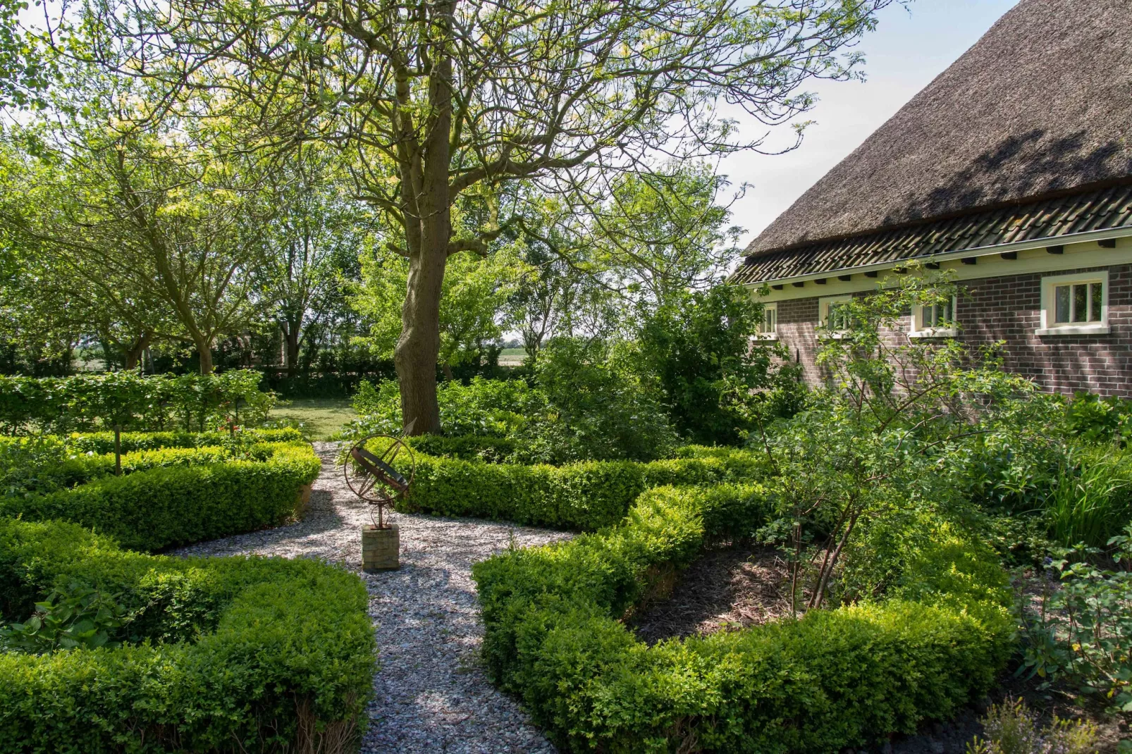 Appartement Boerderij-Gardens in summer