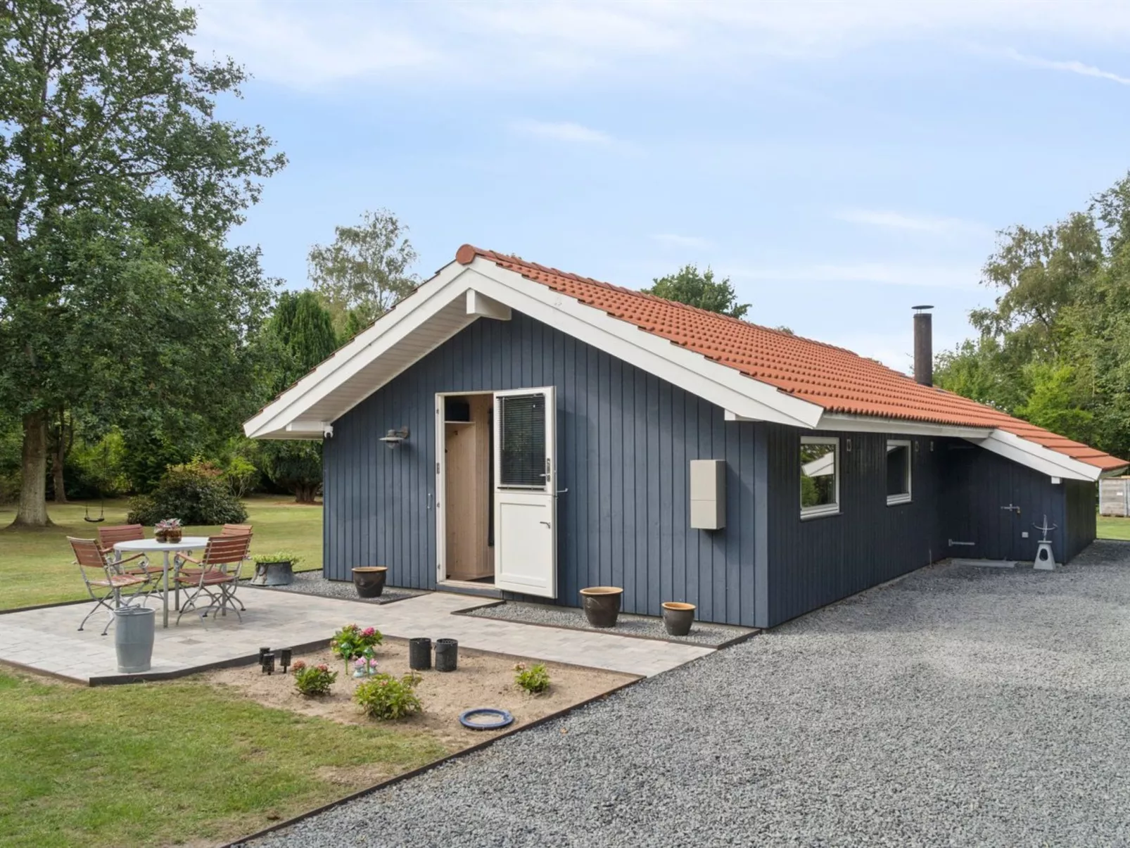 "Emelita" - 175m from the sea-Outside