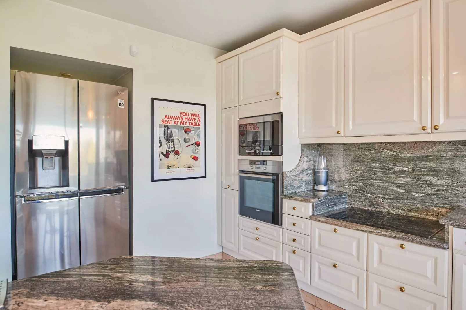 AP-652-PERTUADES-Untagged