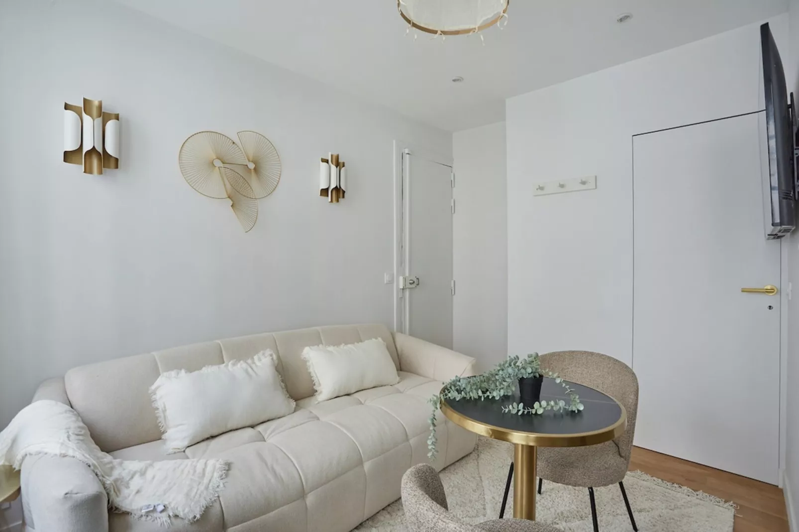 BEAUMARCHAIS 40 NEW-Untagged