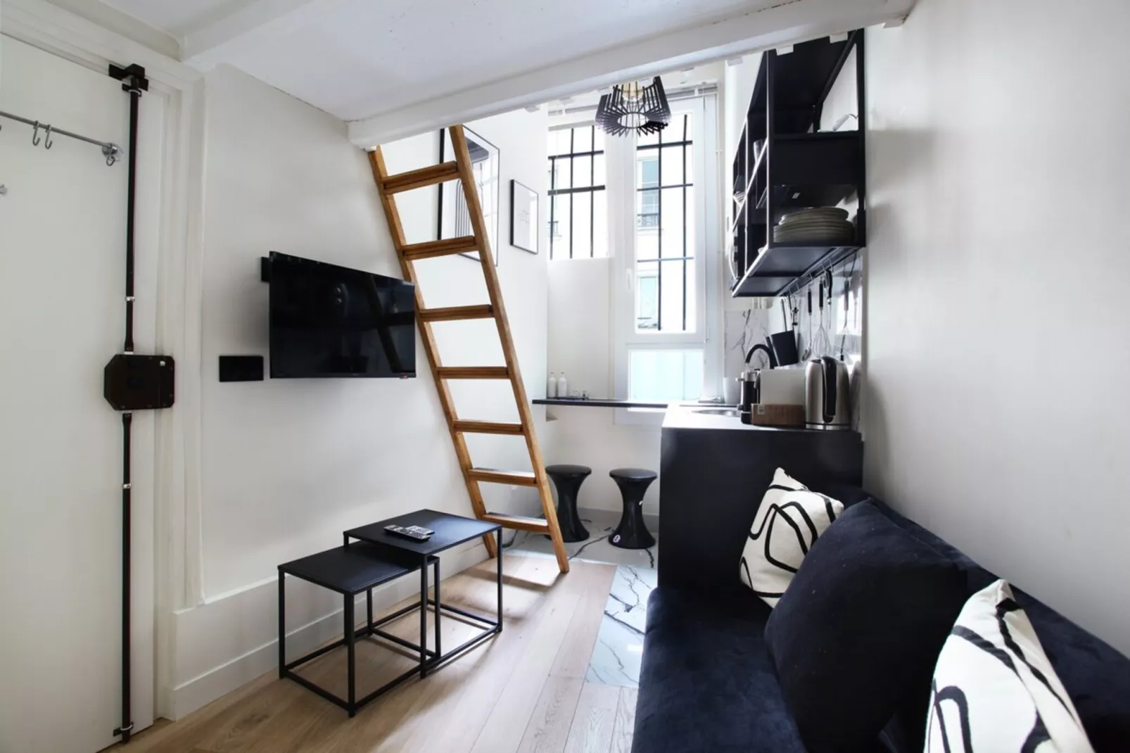 BONNE NOUVELLE NEW-Untagged