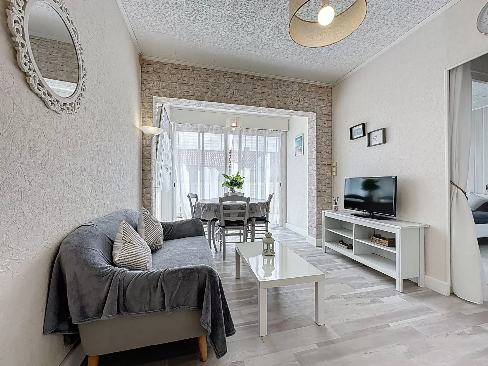 Les Coquillages-Inside