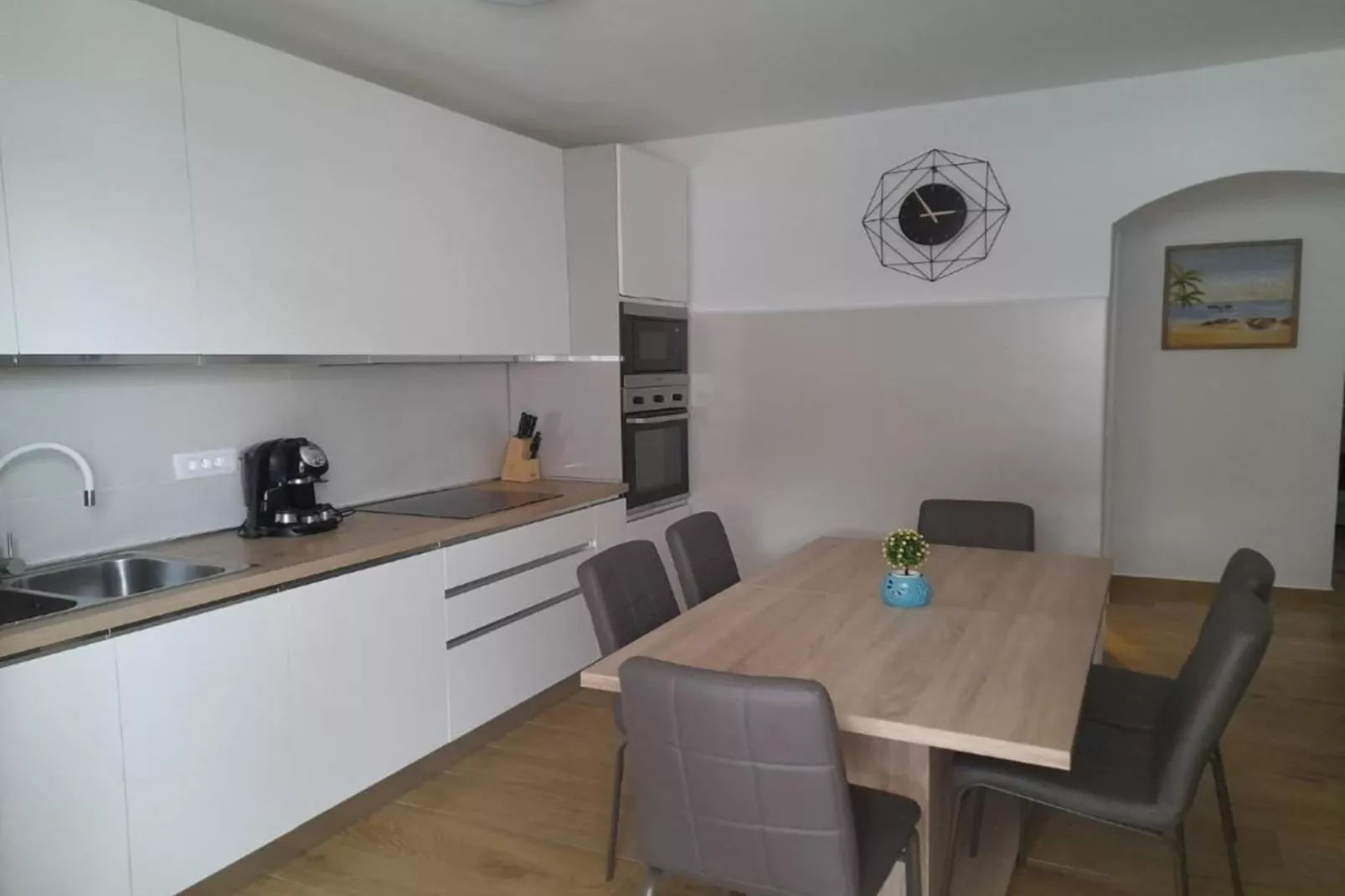 Two Bedroom Apartment With Private Pool-Salle à manger