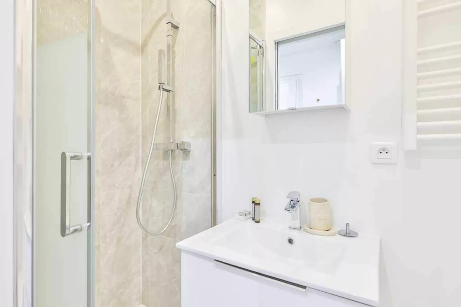 FH-115-BOURDONNAIS-Image-tags.