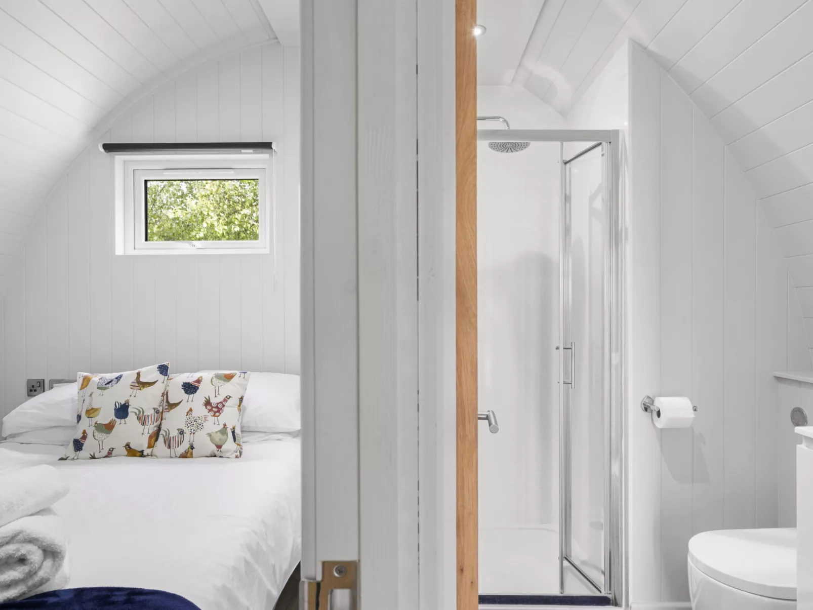 The Chicken Coop-Dedans