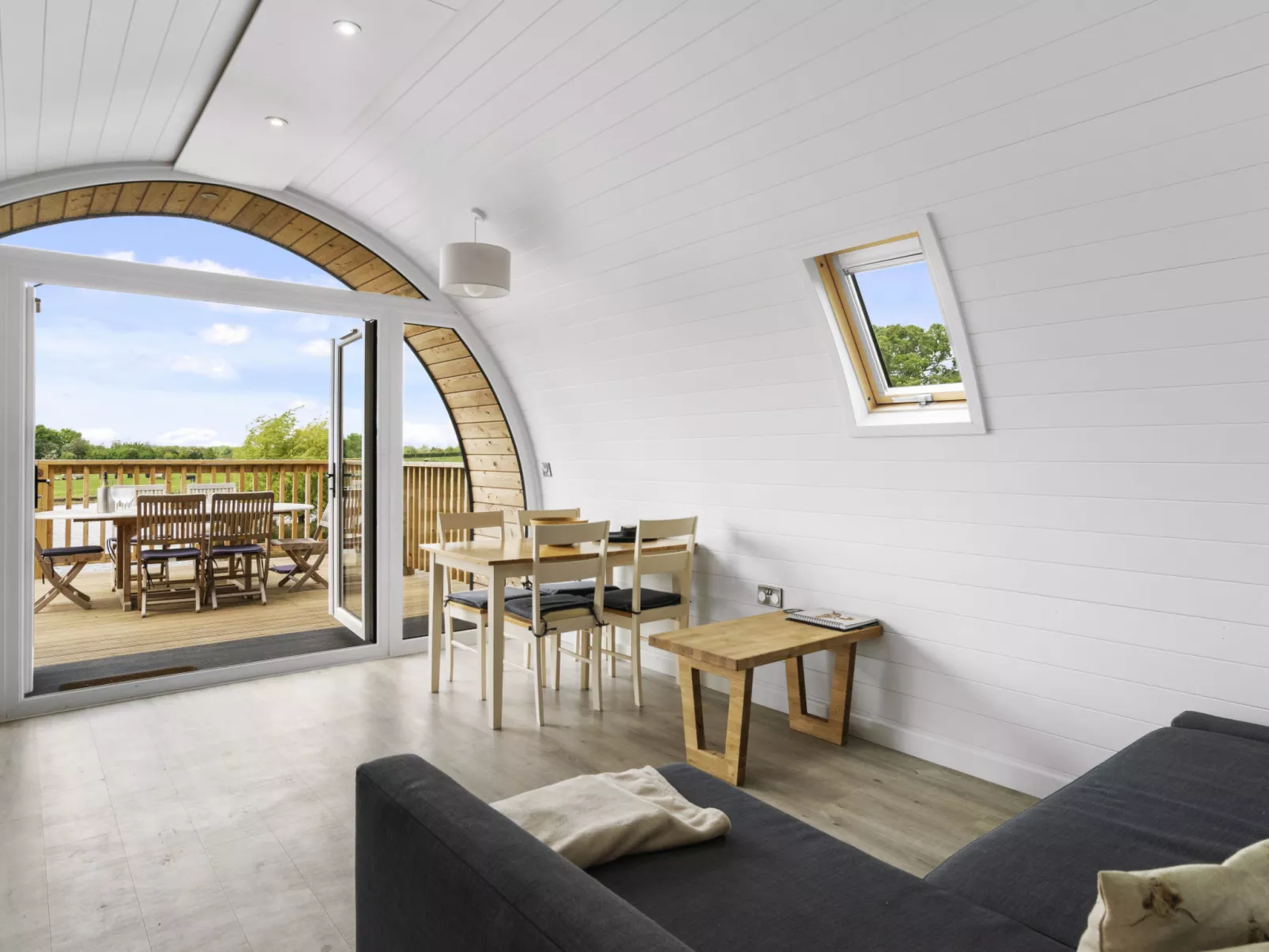 The Highland Camping Pod-Dedans