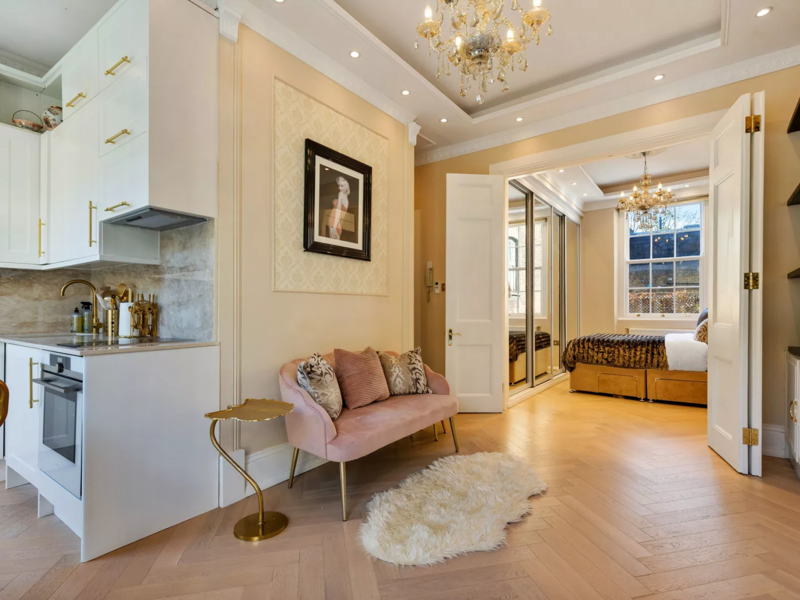 The Marylebone Marilyn-Inside