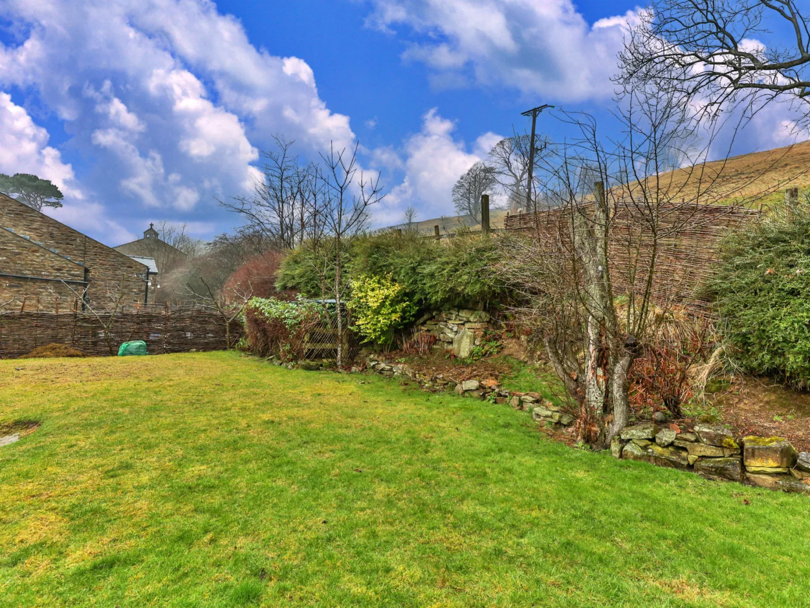 Swalebeck House-Outside