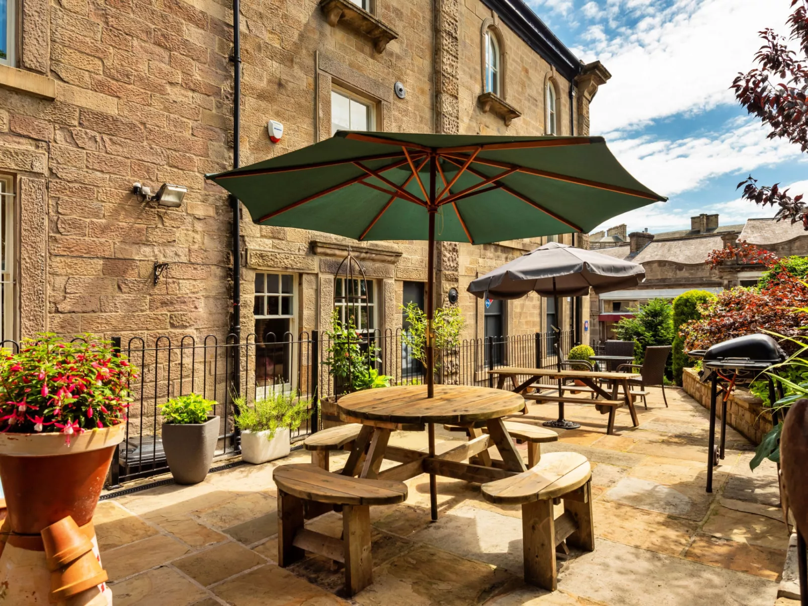 The Old Post Office Apartment 3-Outside