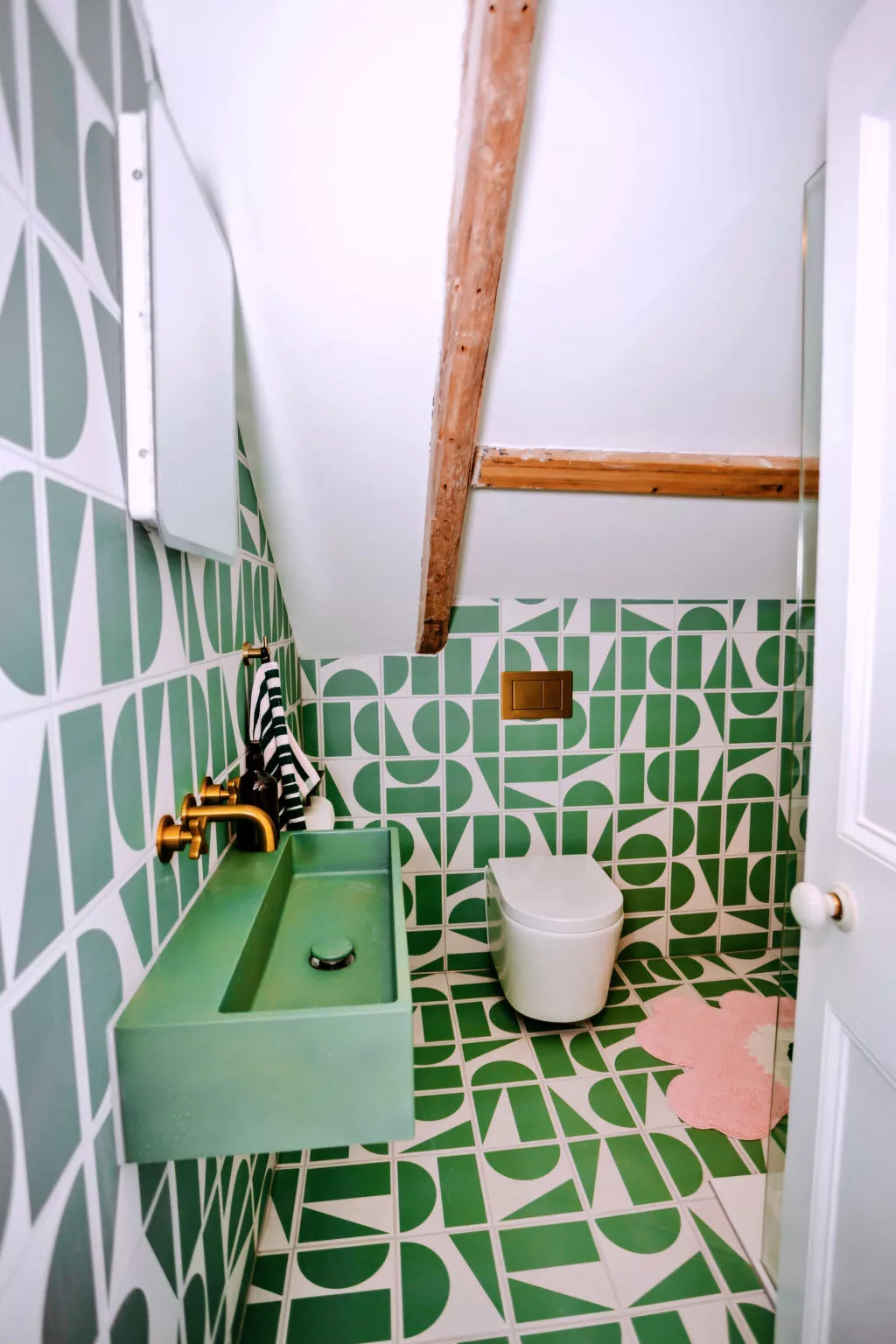 Cliff House, Kingsand-Dedans