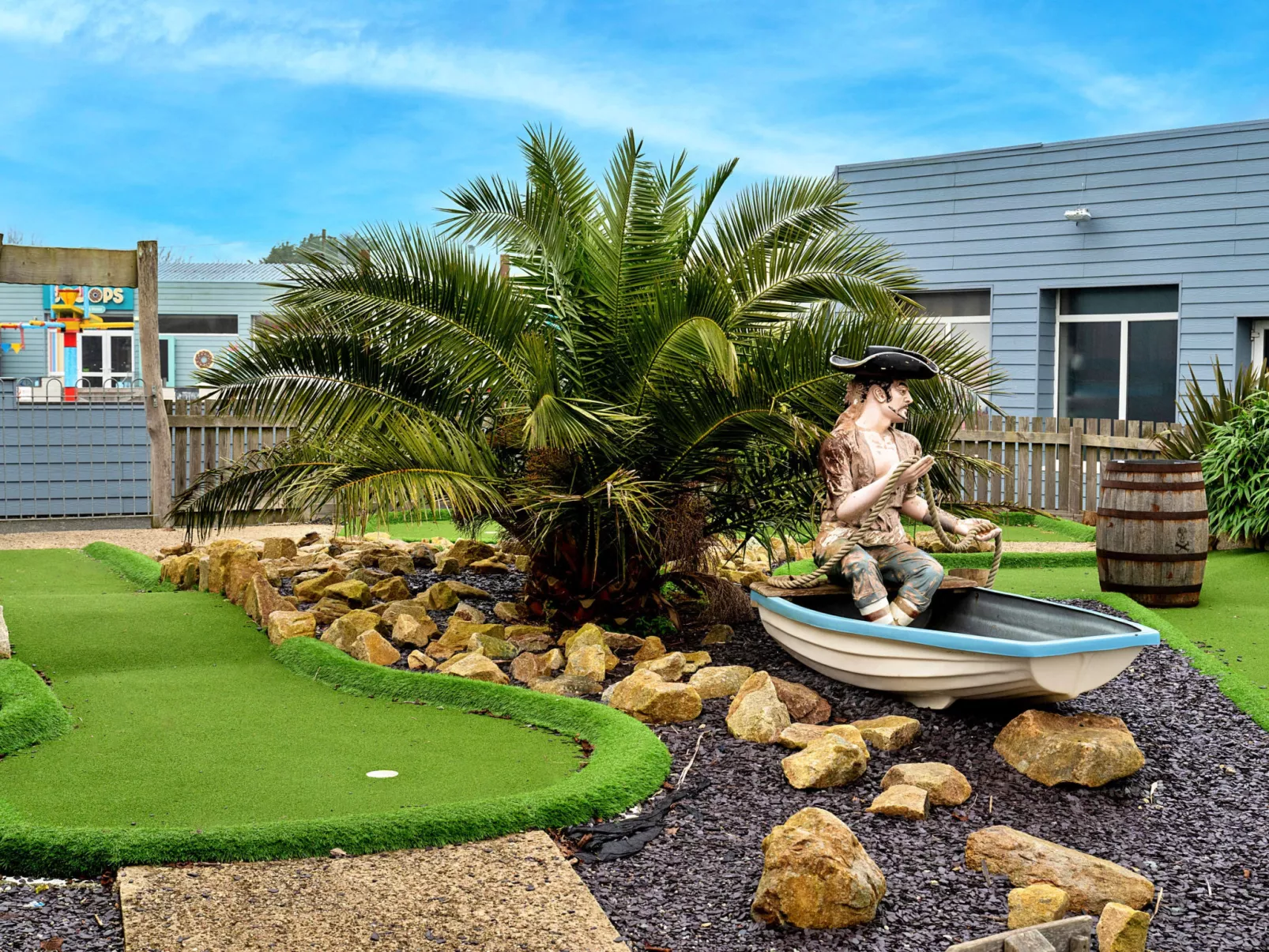 Phoenix Retreat-Outside