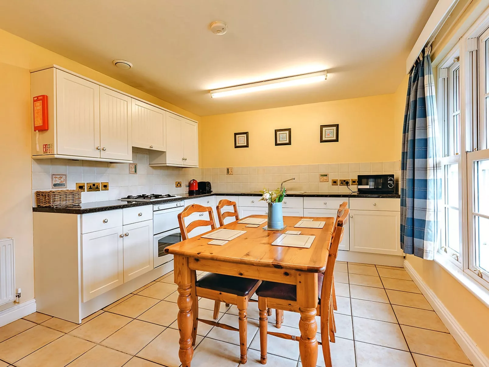 Netley Hall - Rose-Inside