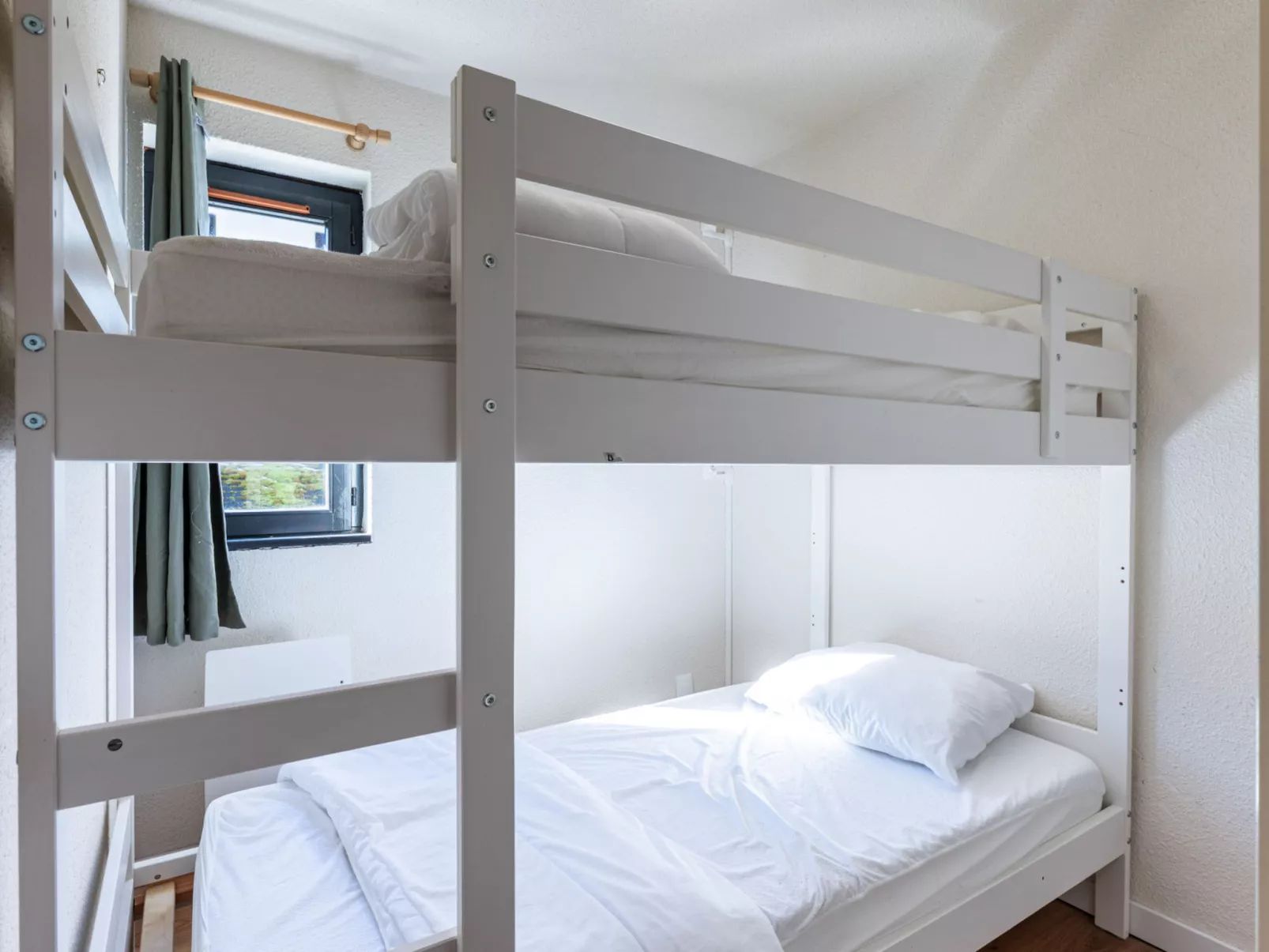 Grand Horizon 1-Inside