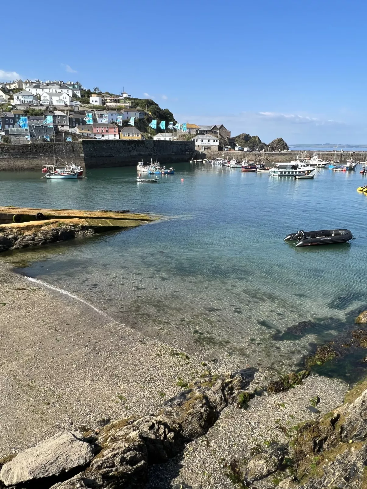 Porthole Cottage-Area